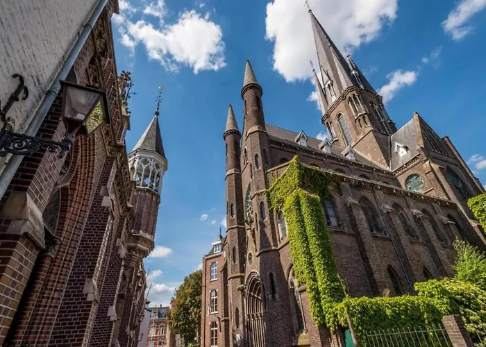 In Near War Museum And Zoo * Overloon