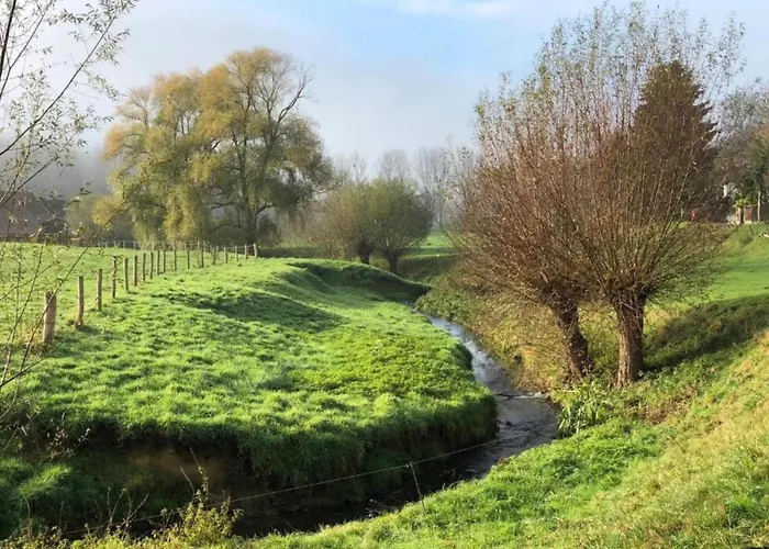 In Near War Museum And Zoo Villa