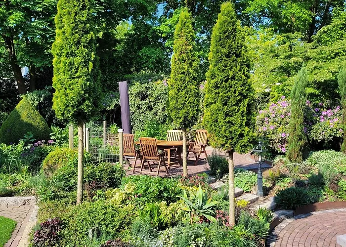 In Near War Museum And Zoo